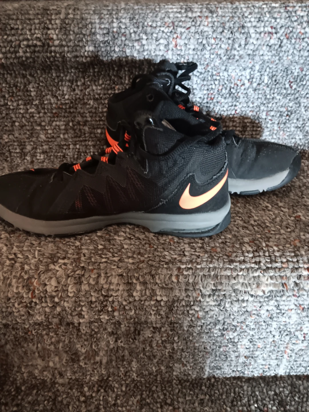 Nike Basketball Shoes - photo 2