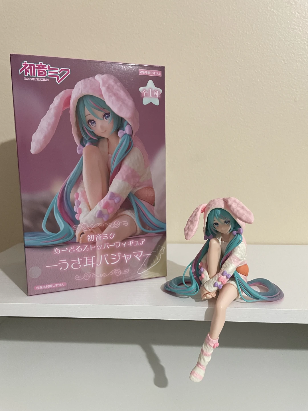 Authentic Hatsune Miku Rabbit Pajama Figure - photo 2