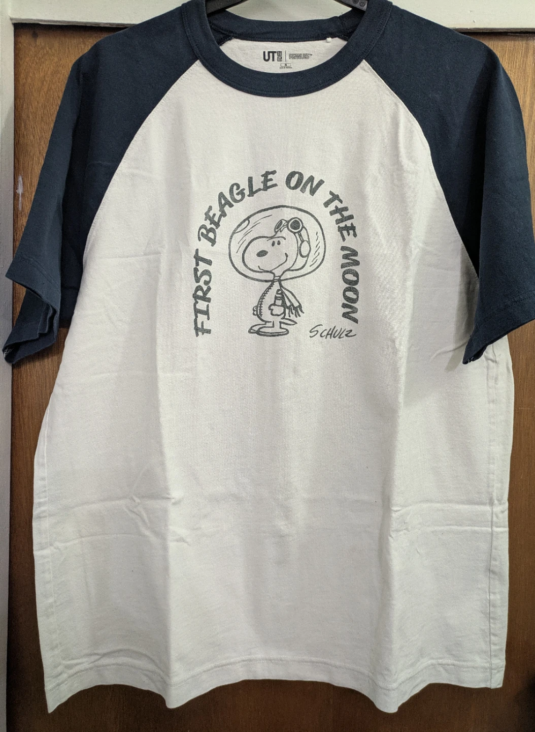 Uniqlo UT Snoopy "First Beagle on the Moon" Graphic T-Shirt - photo 2