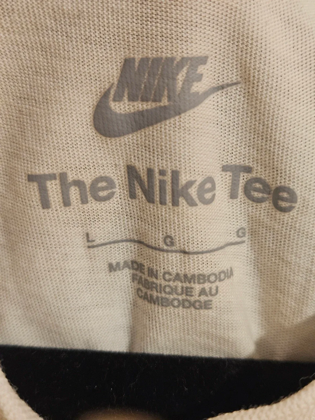 Nike Graphic T-Shirt - Size L - photo 3