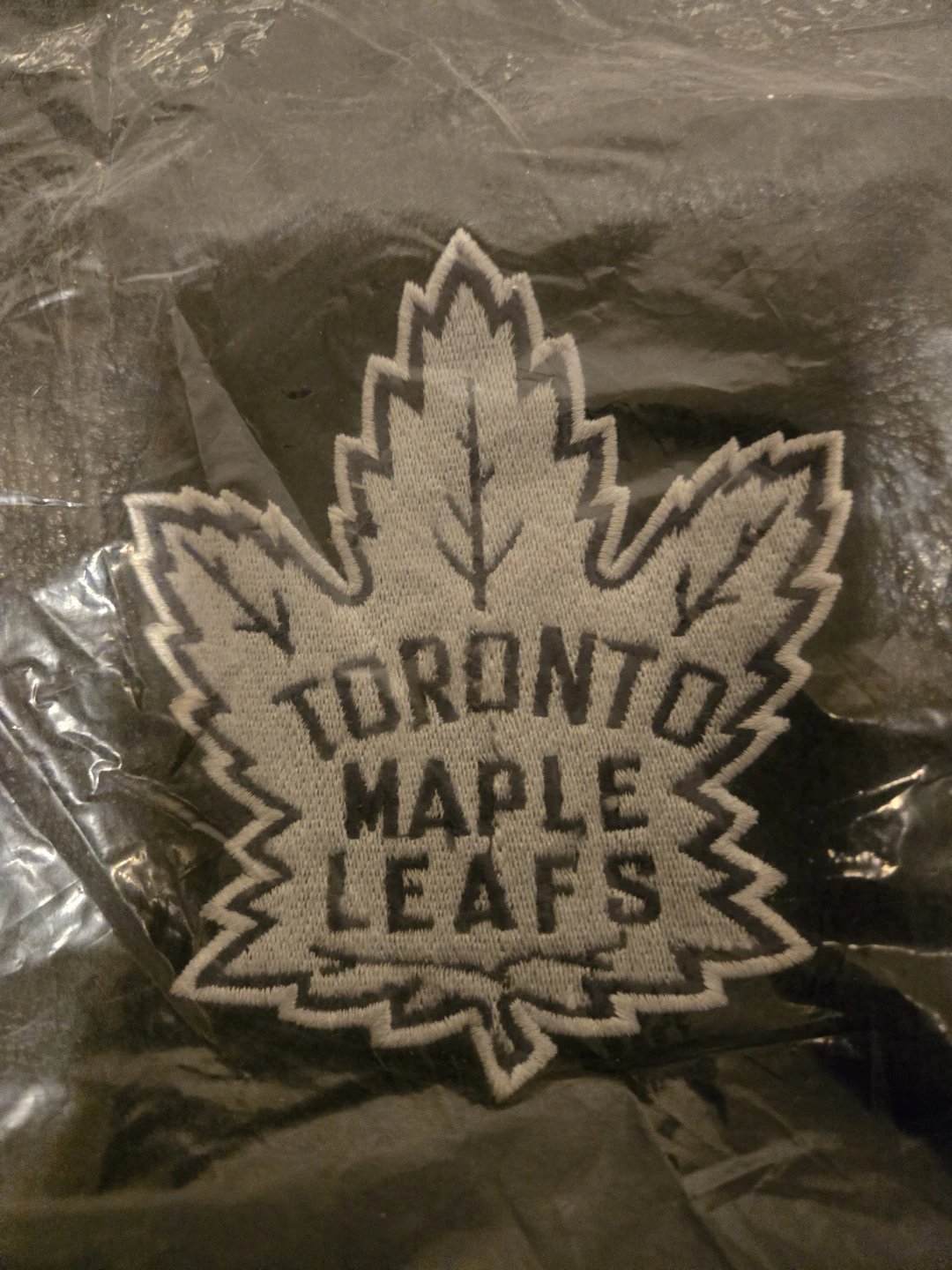 RBK by Roger Edwards Toronto Maple Leafs Hockey Jacket - photo 2