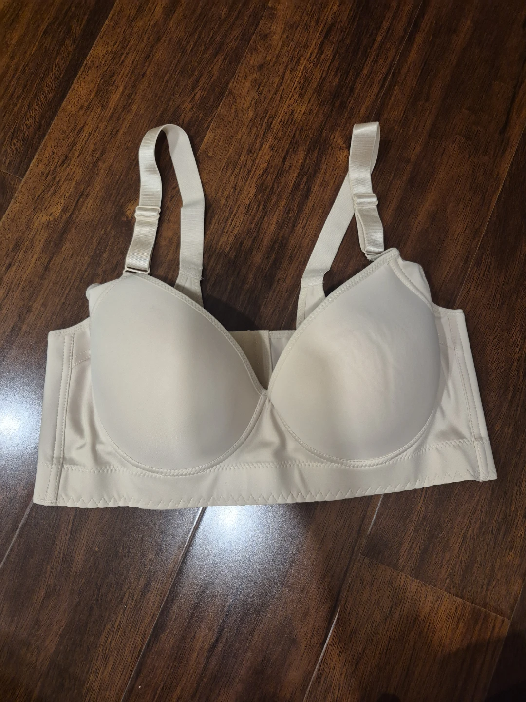 Two Bras - Black & Nude - Size 42/95D - photo 3