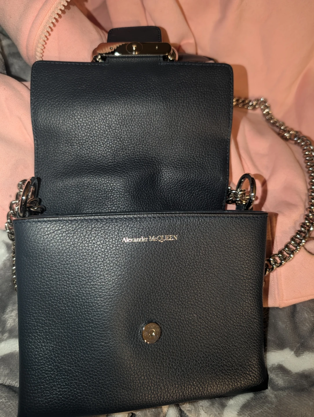 Alexander McQueen Navy Leather Skull Lock Shoulder Bag - photo 4