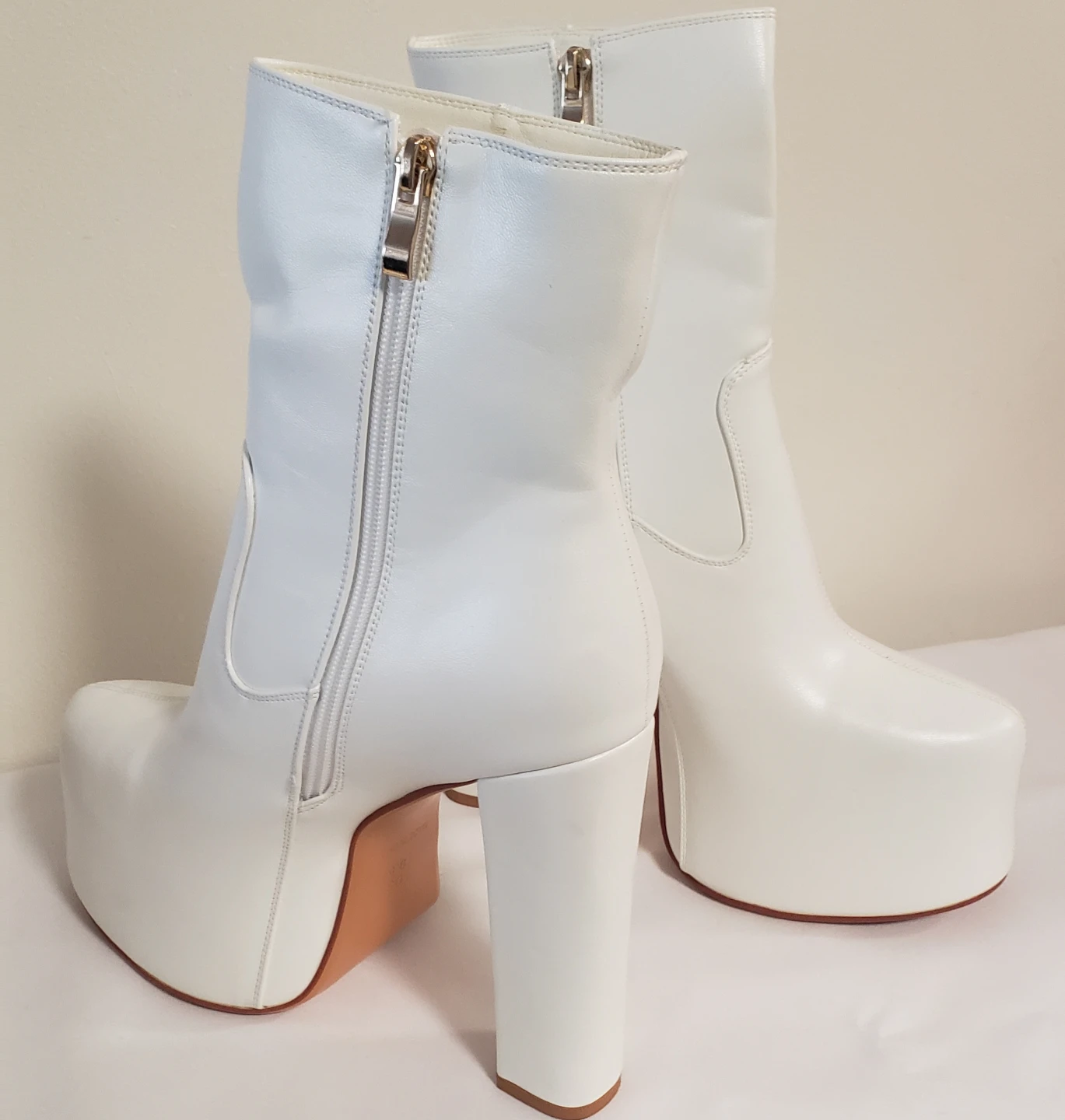 Brand new Women's High Heel Platfo Size 9.5 - photo 2