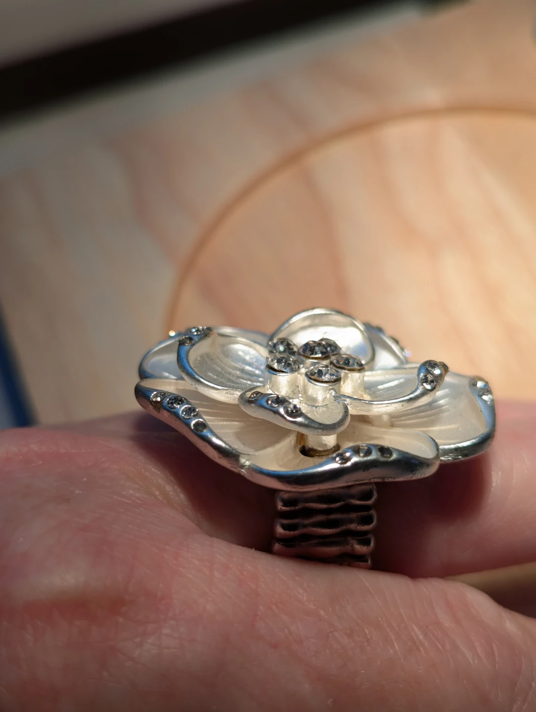 Flower Ring with Rhinestones - photo 2