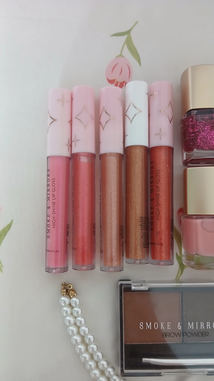 beauty Items collection gloss & nail polish - photo 2