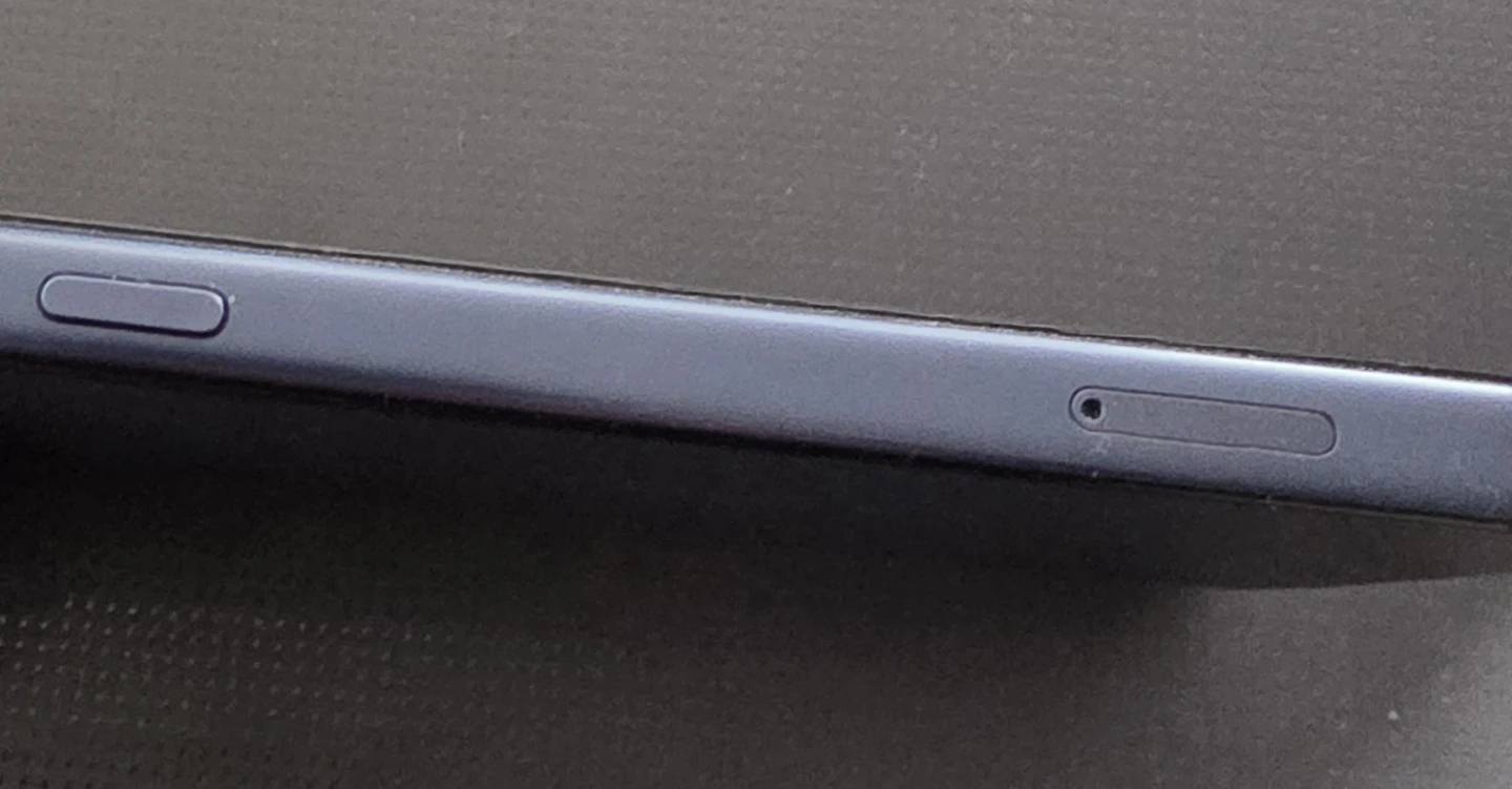 Apple iPhone 17 Pro Max 2 TB with Sim card slot and esim - photo 4