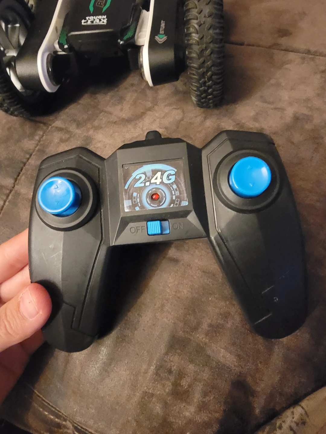 Tough Trax Stunt Racing RC Car with Remote - photo 2