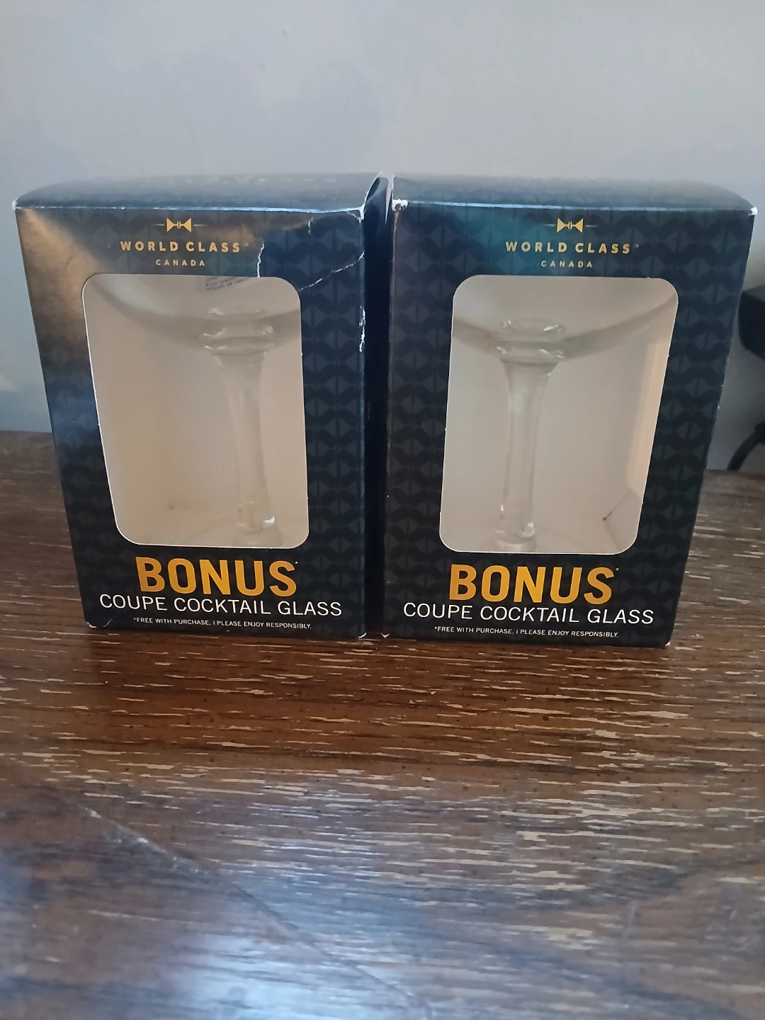 Set of 2 World Class Canada Coupe Cocktail Glasses