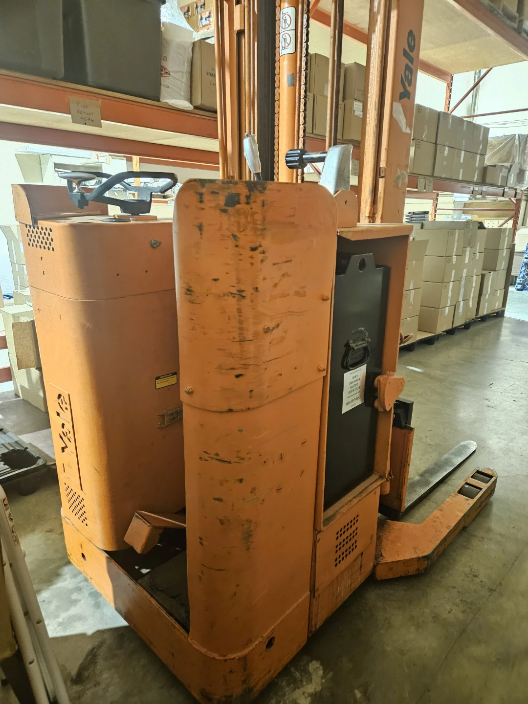 Yale Electric Forklift Pallet Jack - photo 2