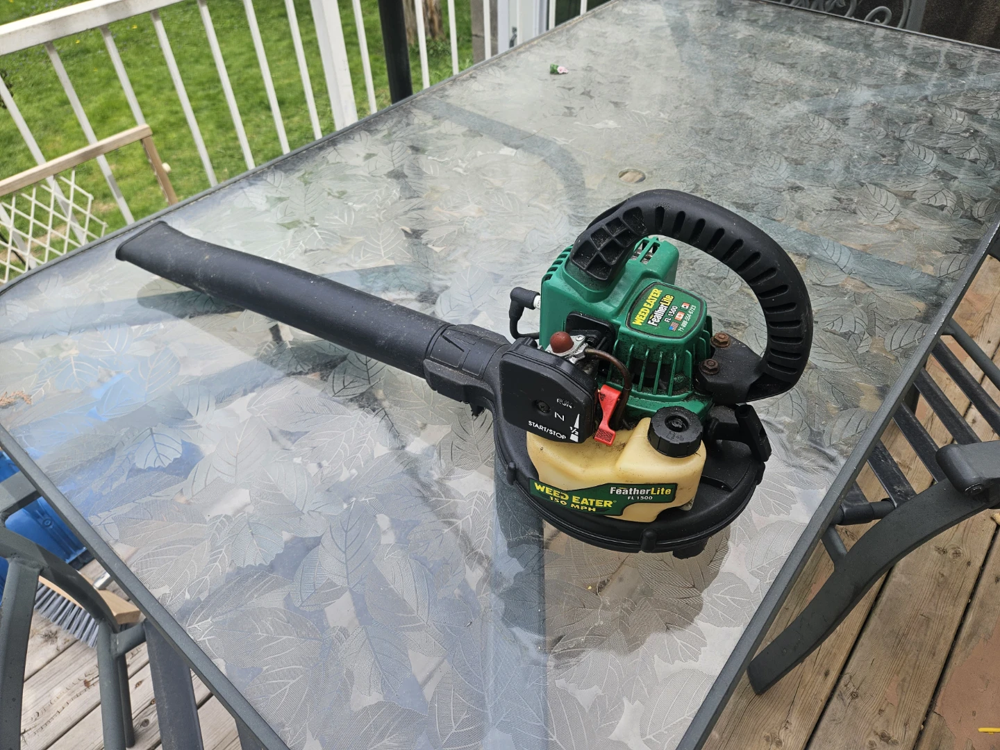 Weed Eater FeatherLite Leaf Blower