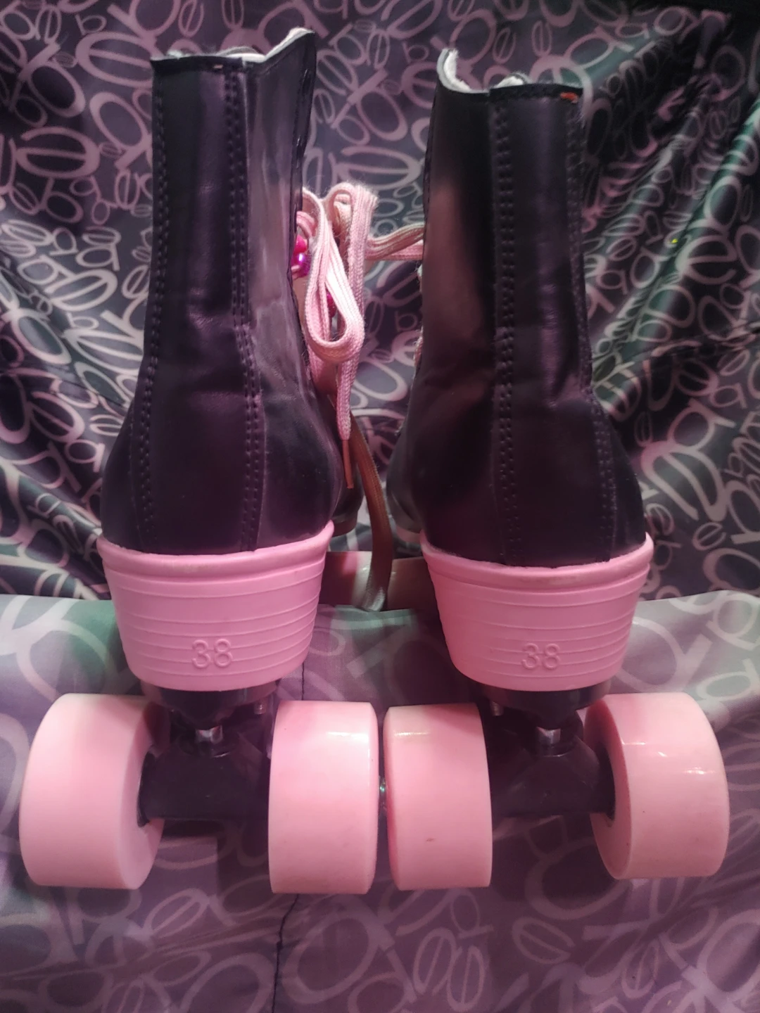 Black and Pink Roller Skates - Size 38 - photo 2