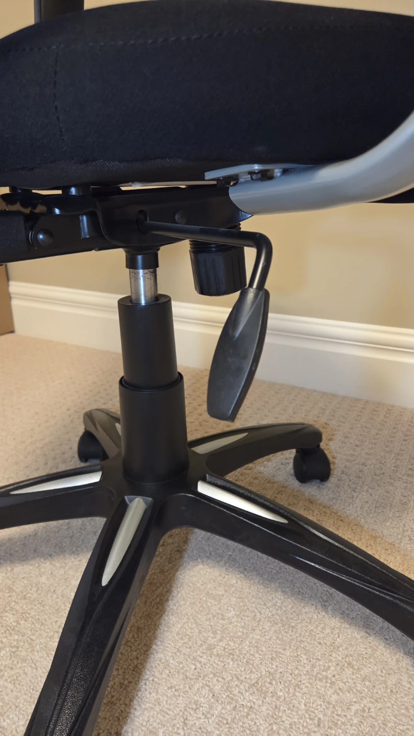 Black Mesh Office Chair - photo 3