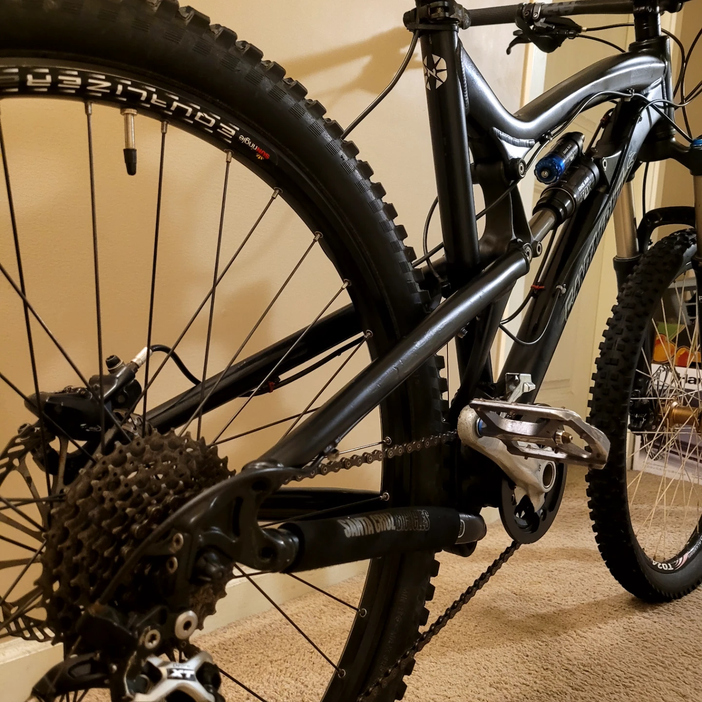 Santa Cruz Nomad Mountain Bike - photo 5