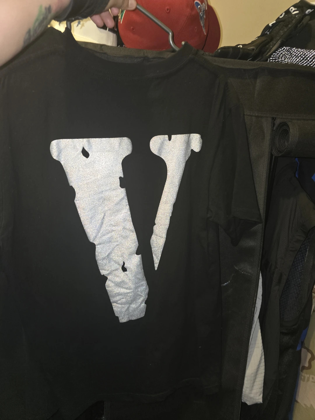 VLONE T-Shirt mens size large - photo 2