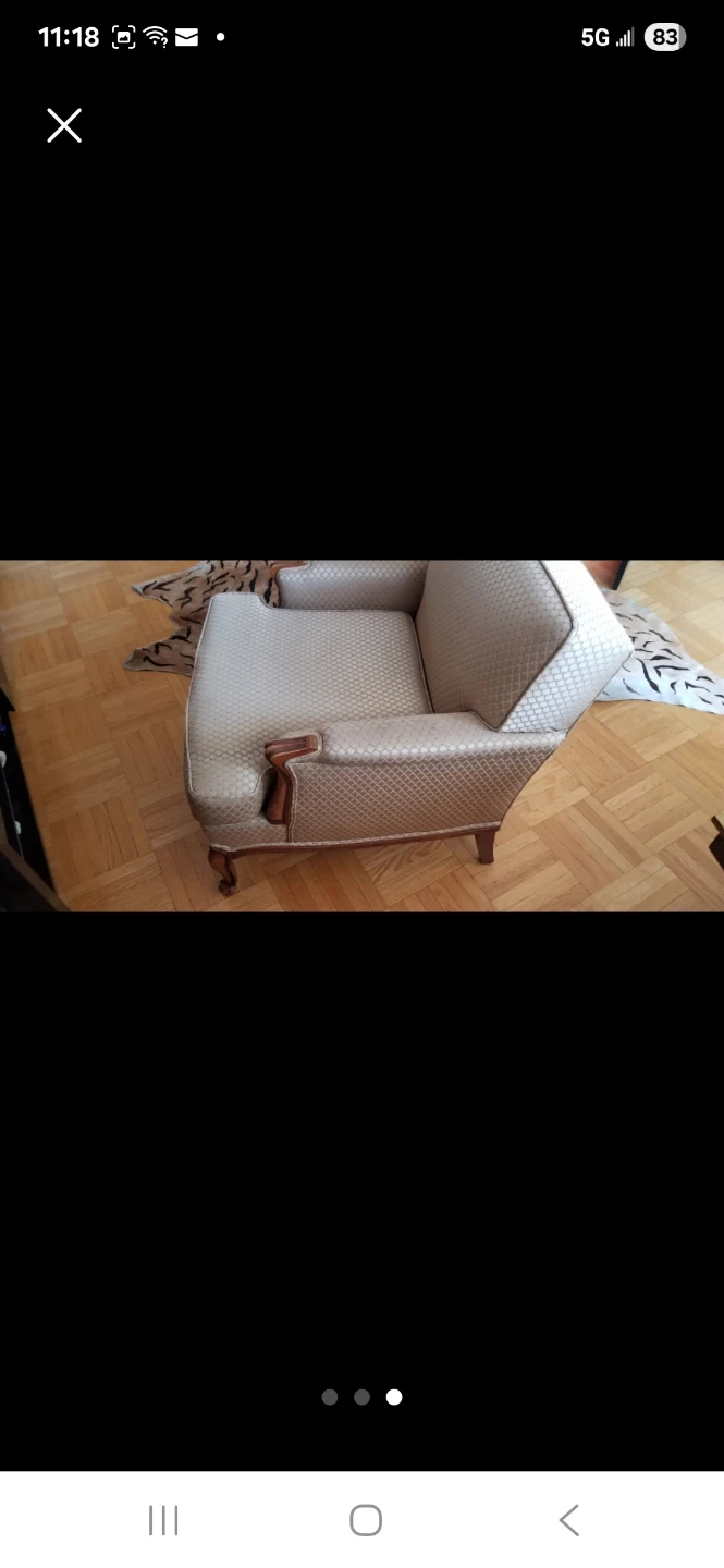 Antique Classic Accent Chair - photo 3