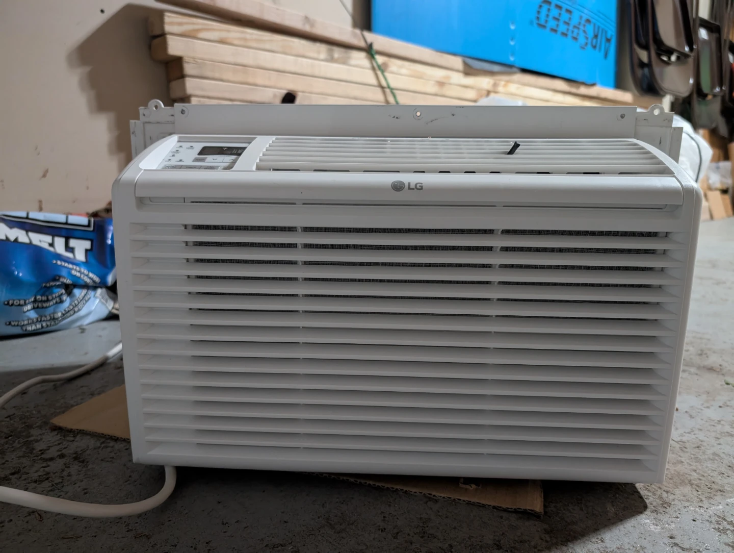 LG LW0817R Room Air Conditioner 8000 BTU - photo 4