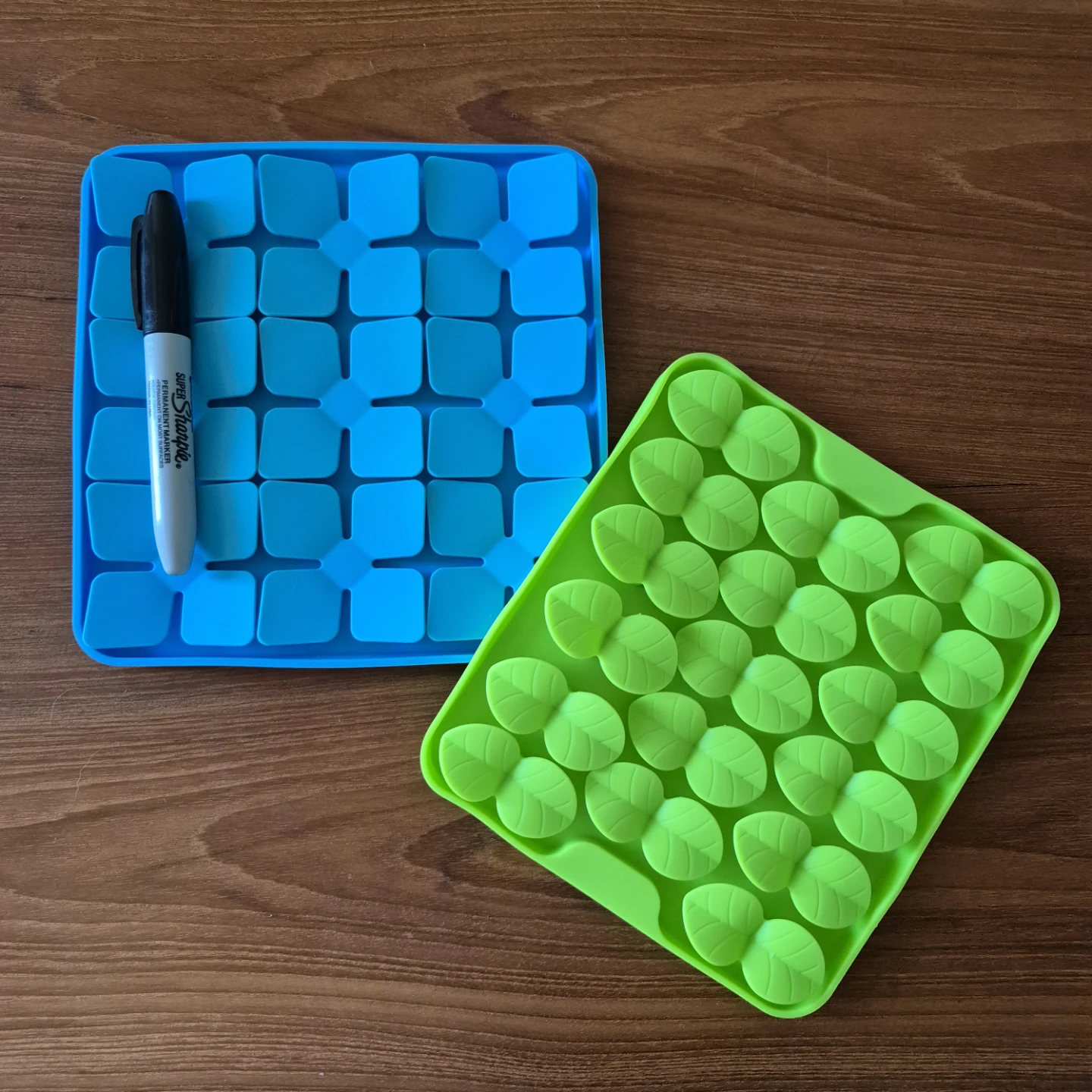 Food Grade Silicone Feeders for Dogs and Cats