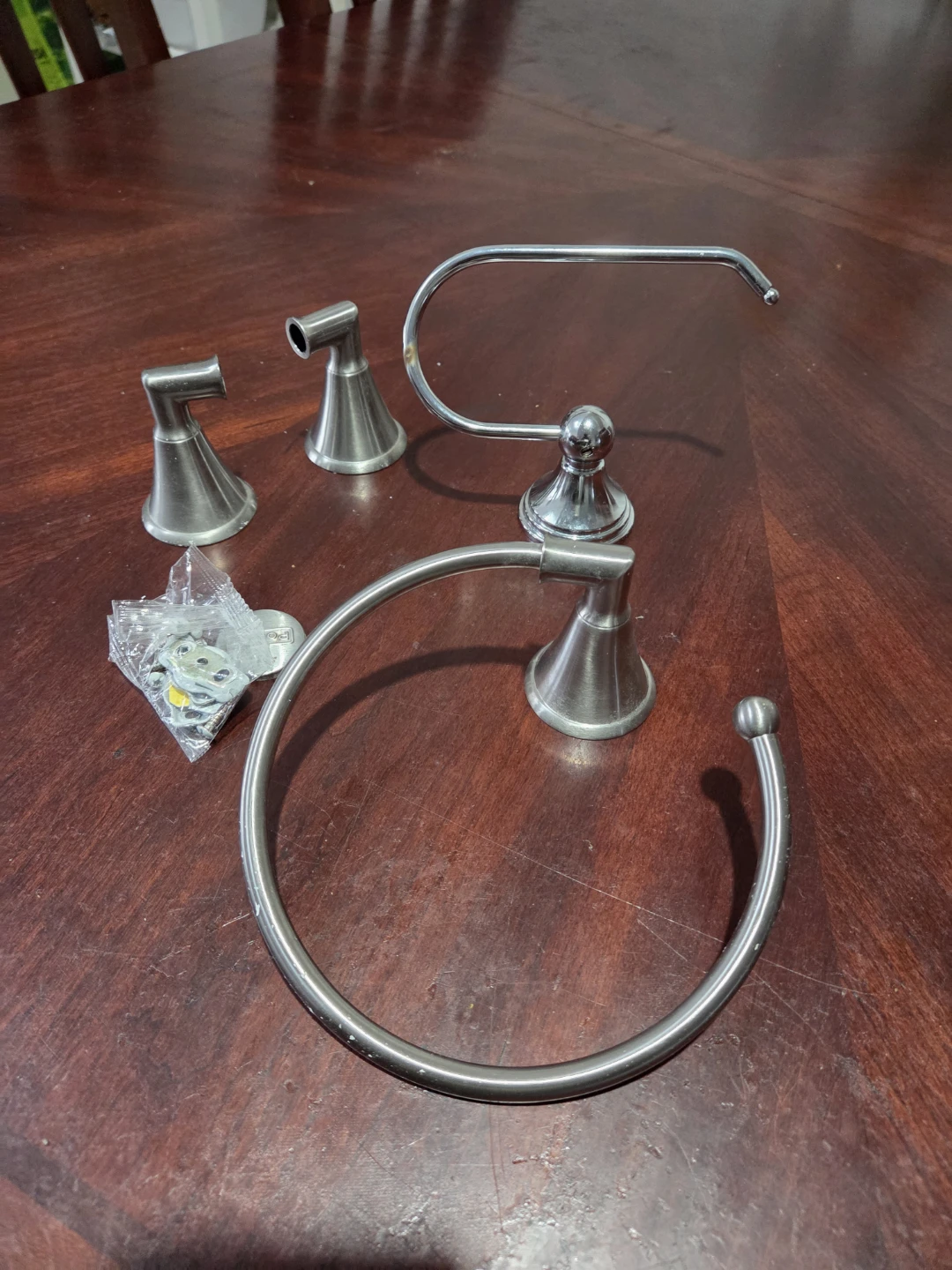 Bathroom Hardware Set - photo 2