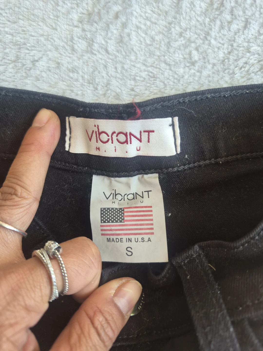 VIBRANT Black Denim Cutoff Shorts Size S - photo 2
