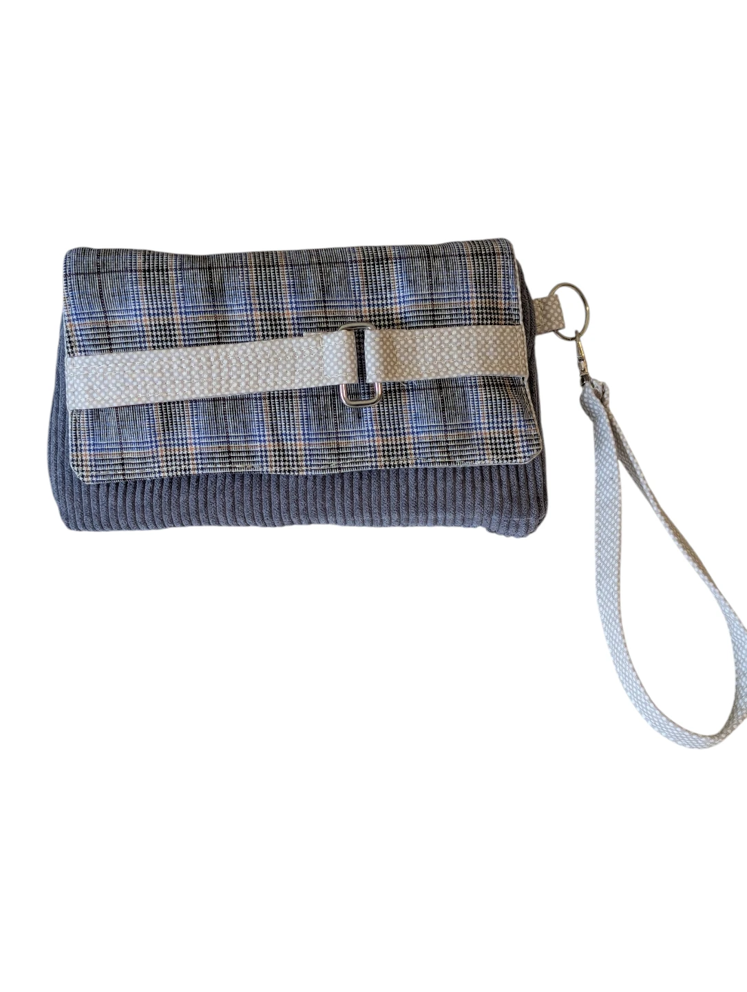 Houndstooth Kiss Wristlet