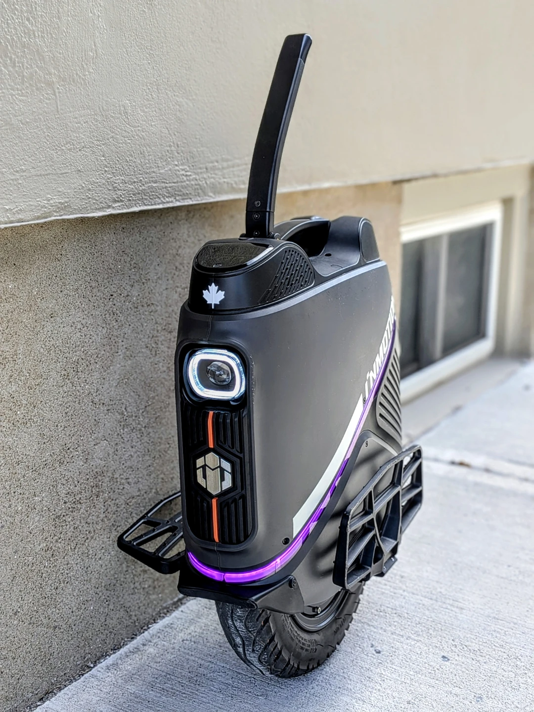 INMOTION V11 Electric Unicycle - photo 2