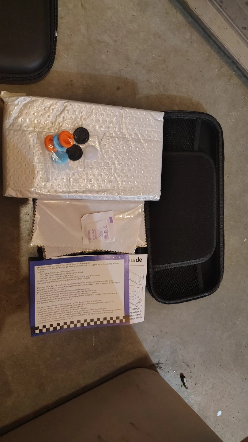 Nintendo switch2 Carrying Case with Screen Protector Kit - photo 3