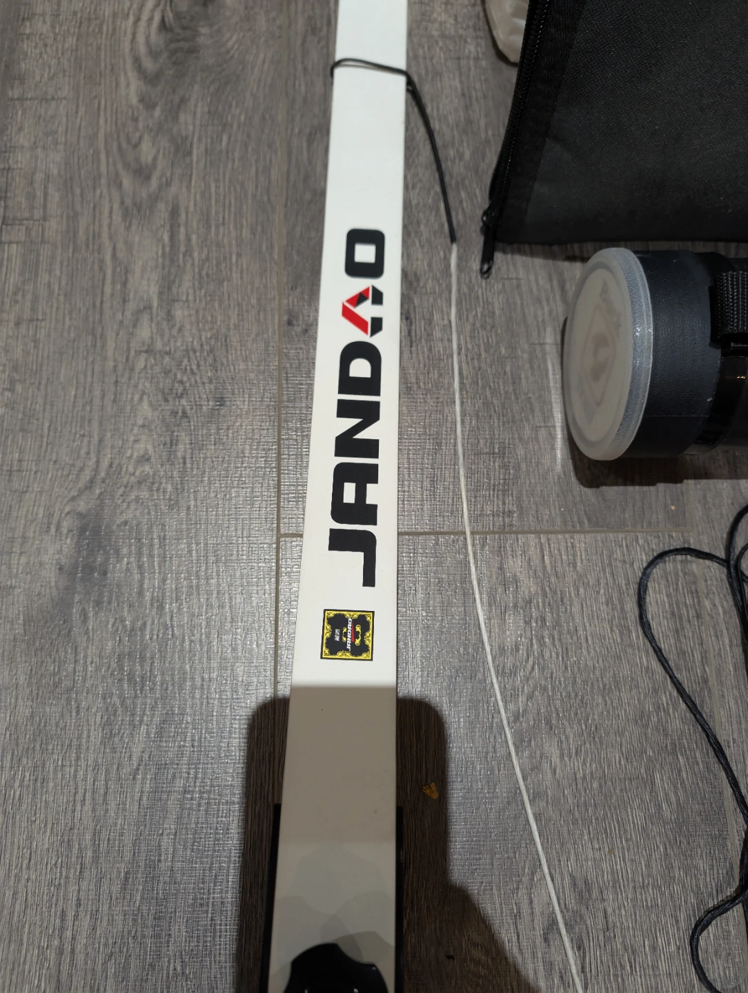 28 lb Beginner Recurve Bow and more - photo 2