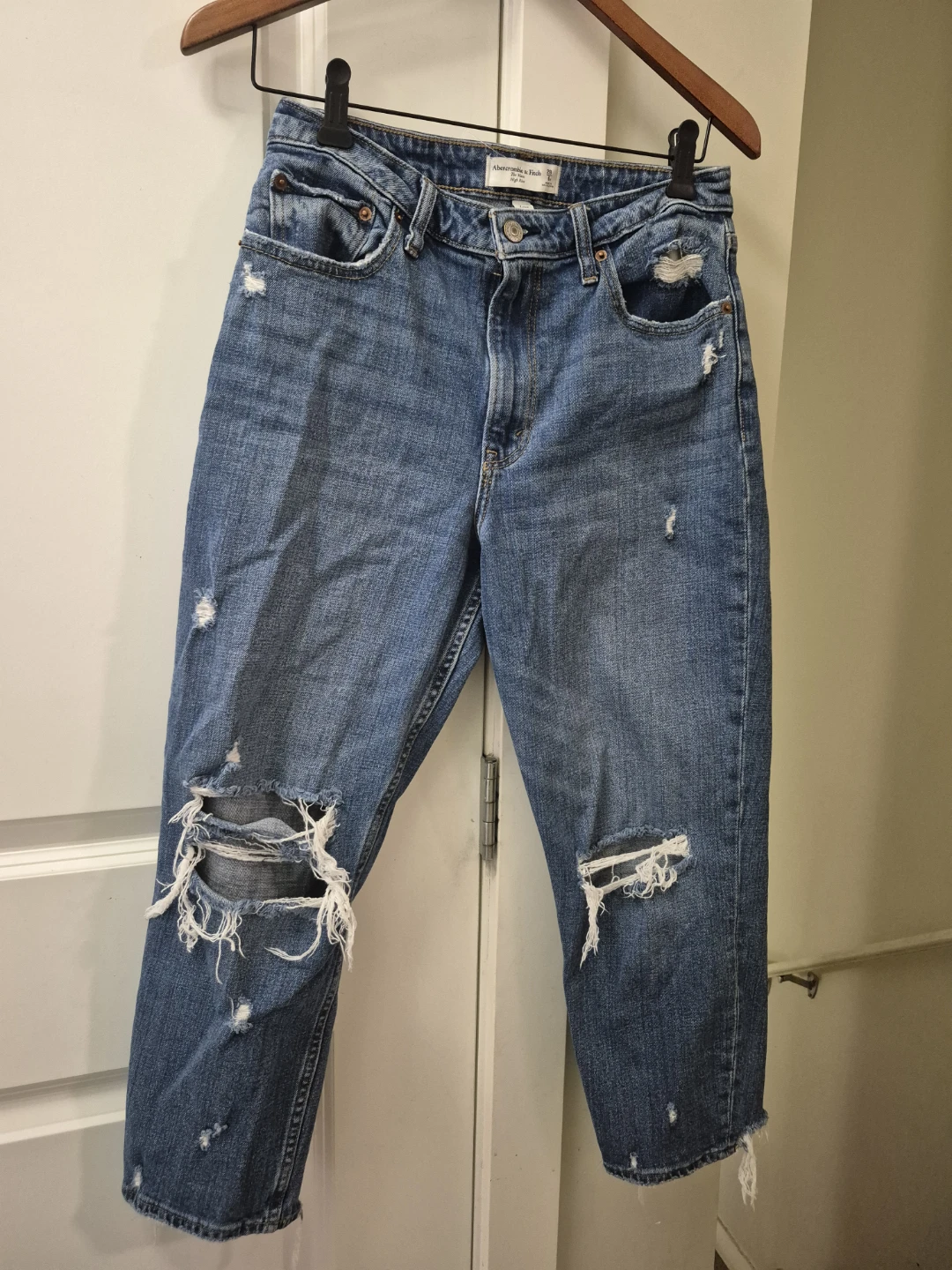 Abercrombie & Fitch The Mom High Rise Curve Love Jeans Size 28 - photo 3