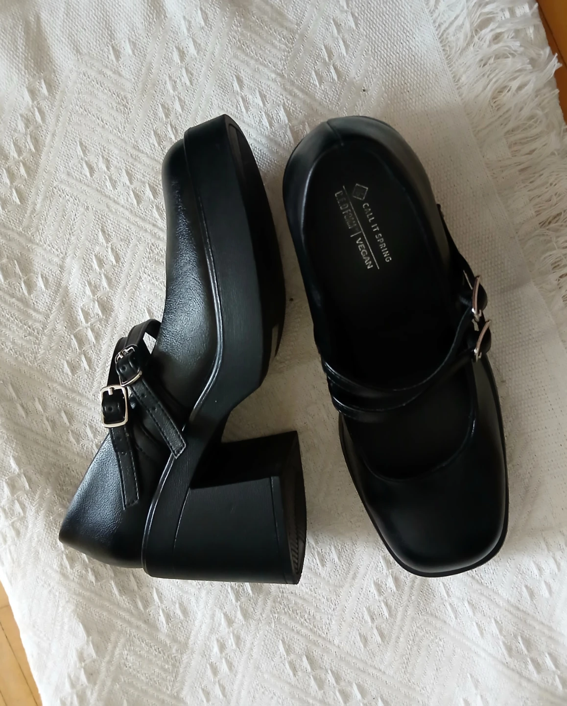 Cute black heel (call it spring) - photo 2