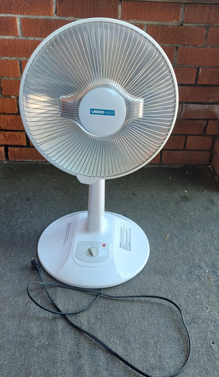 UberHaus White Pedestal Heater