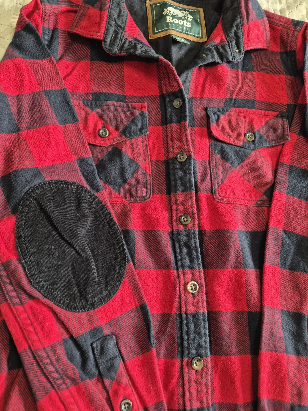 Ladies Size Small Roots Red Black Plad Button Up Shirt - photo 4
