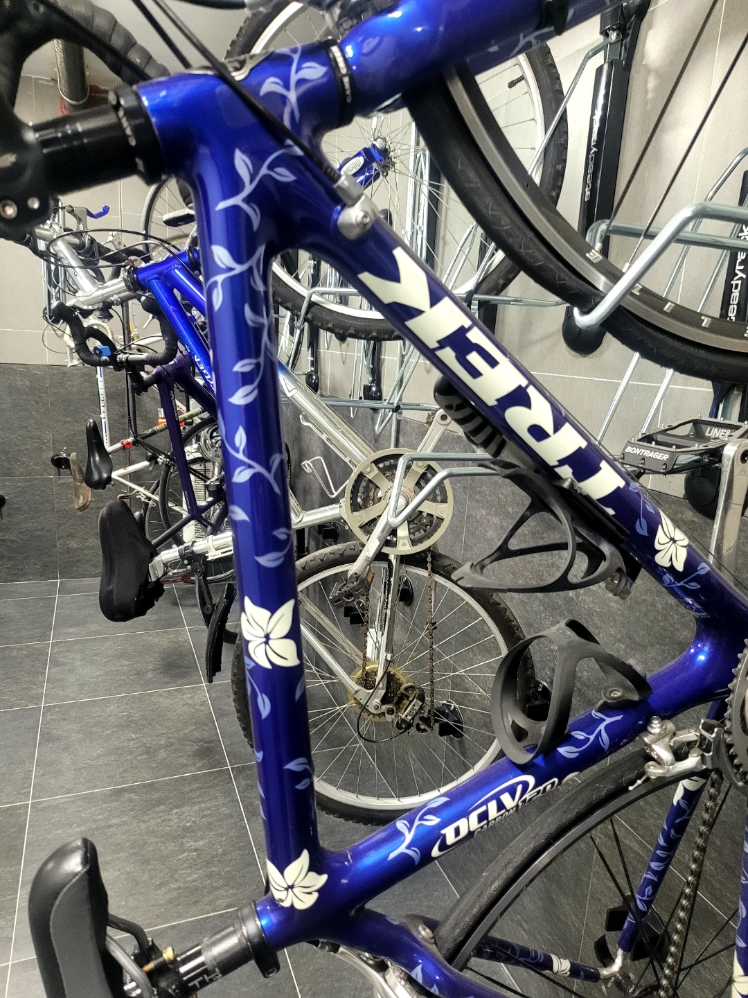 Trek OCLV Carbon 120 Road Bike - photo 3