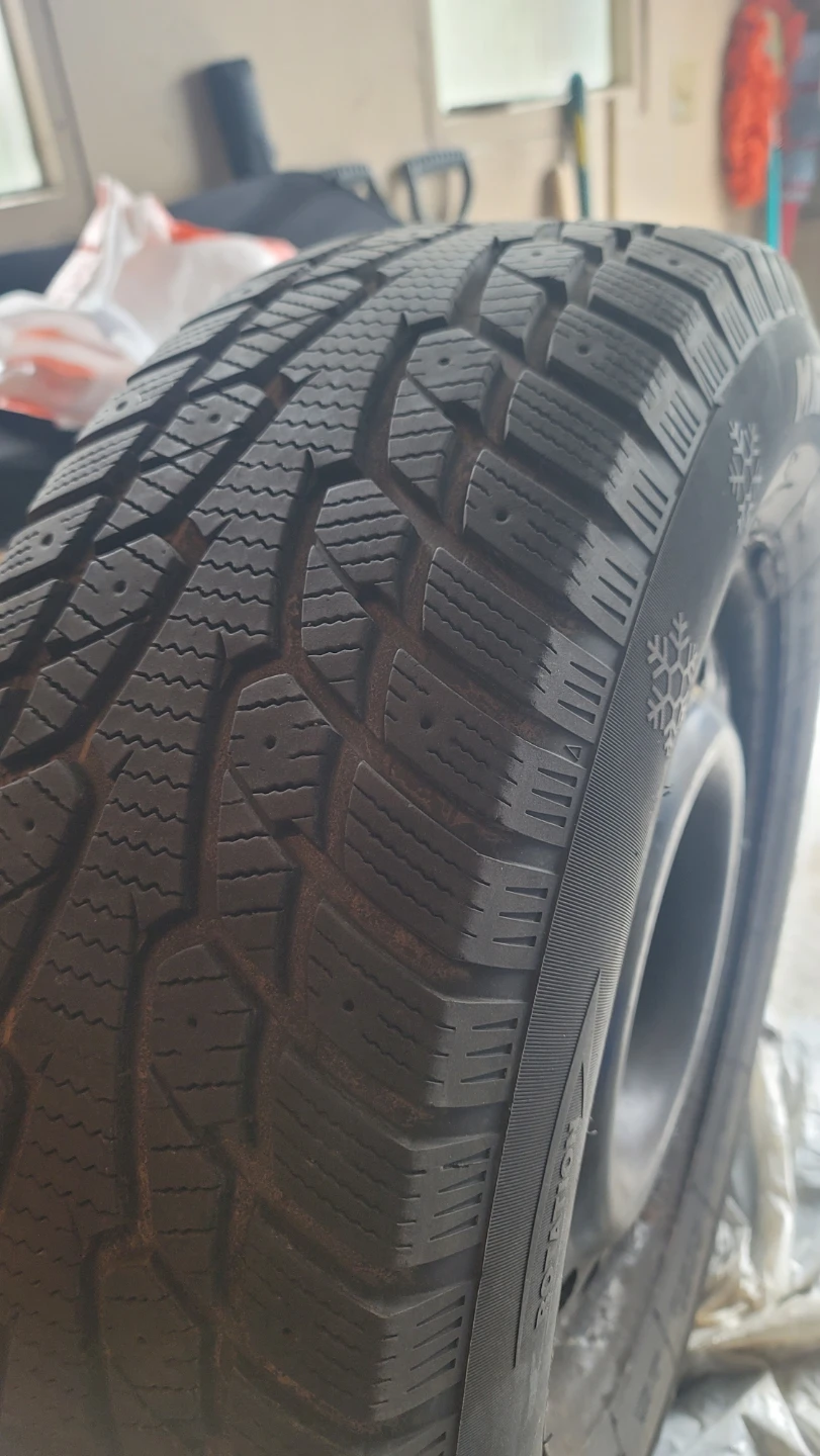 Mirage MR-W662 Winter Tires 225/65R16