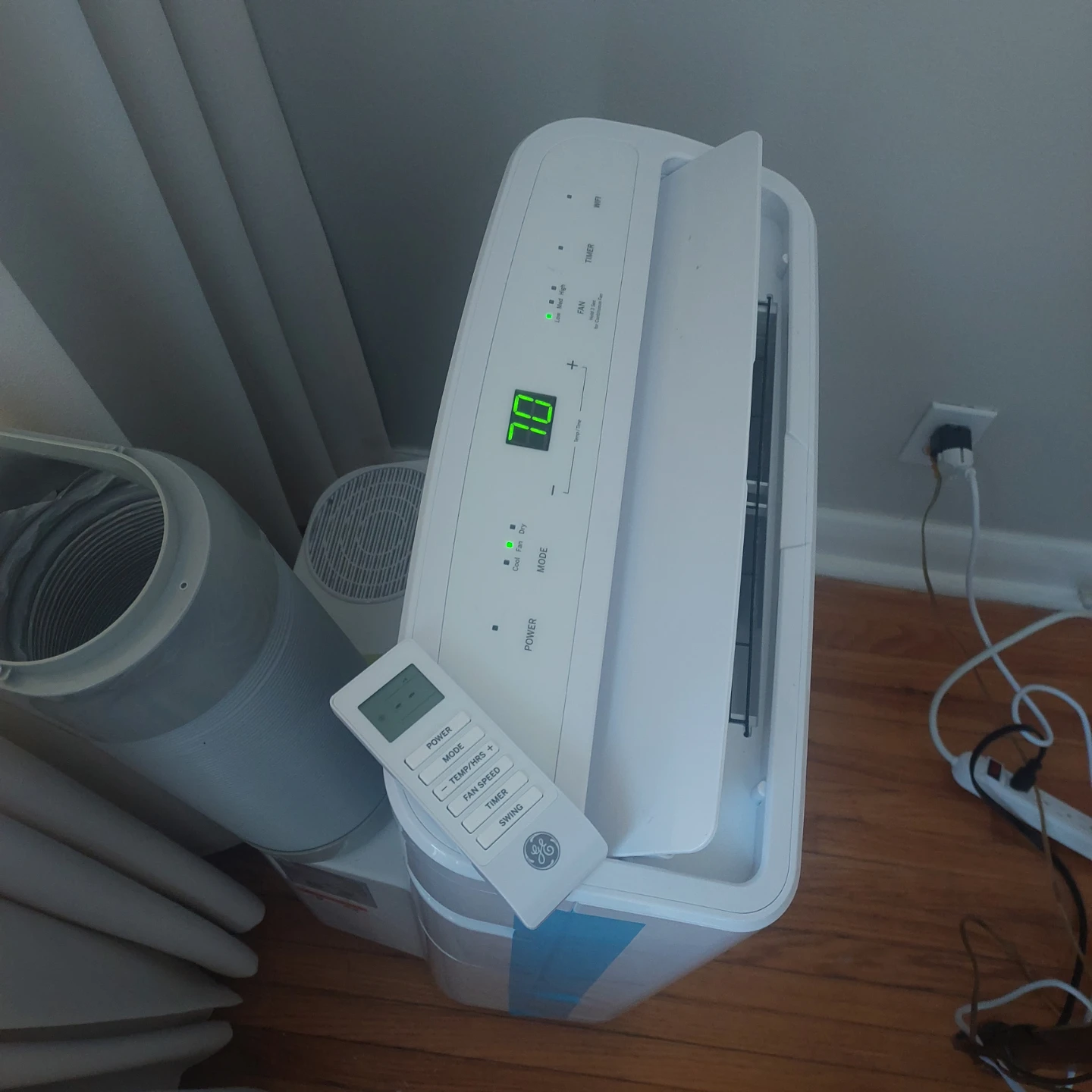 GE Appliances Portable Room Air Conditioner  14000BTU - photo 2