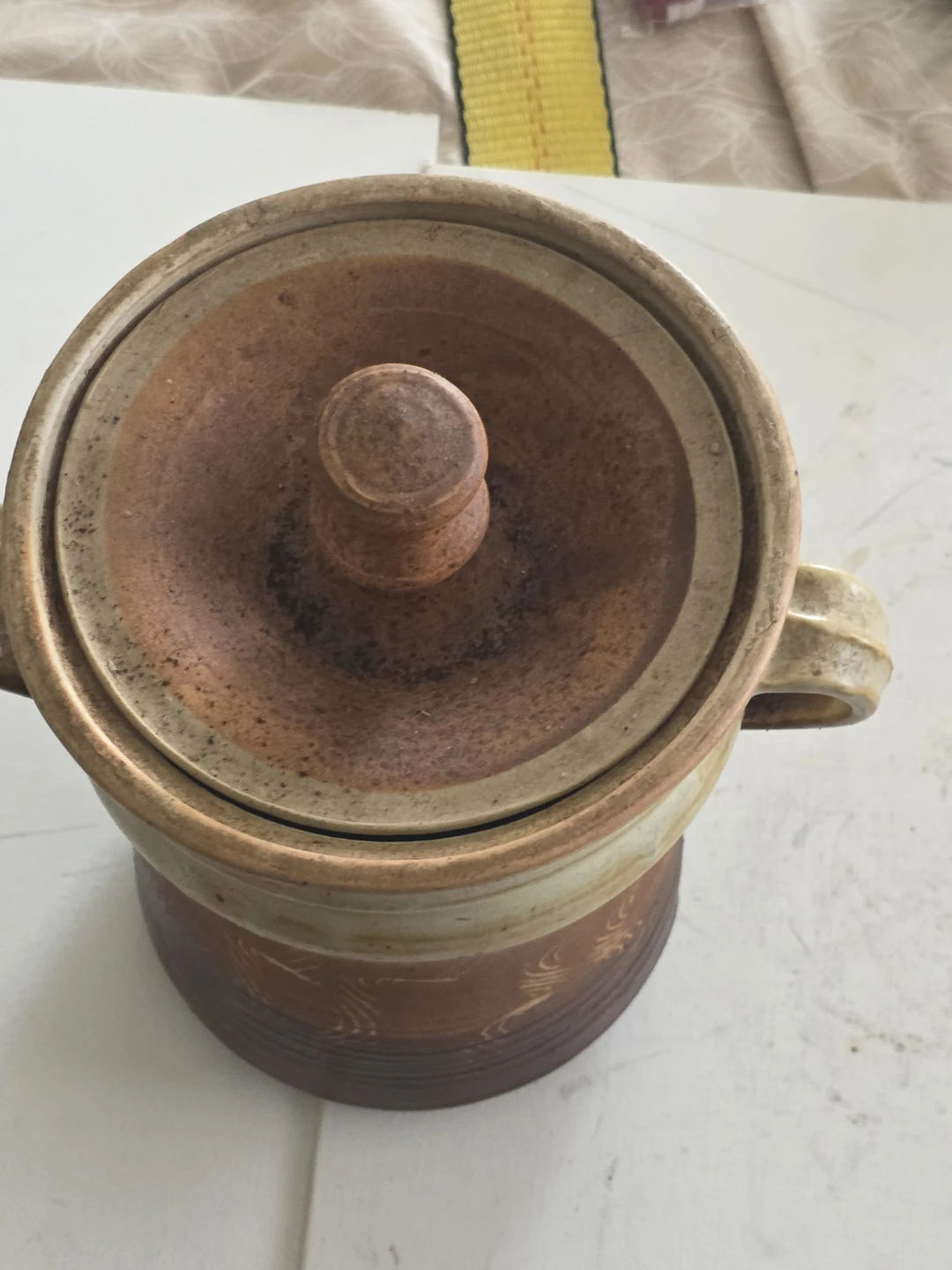 Pottery  lidded 6x 8 inches - photo 2