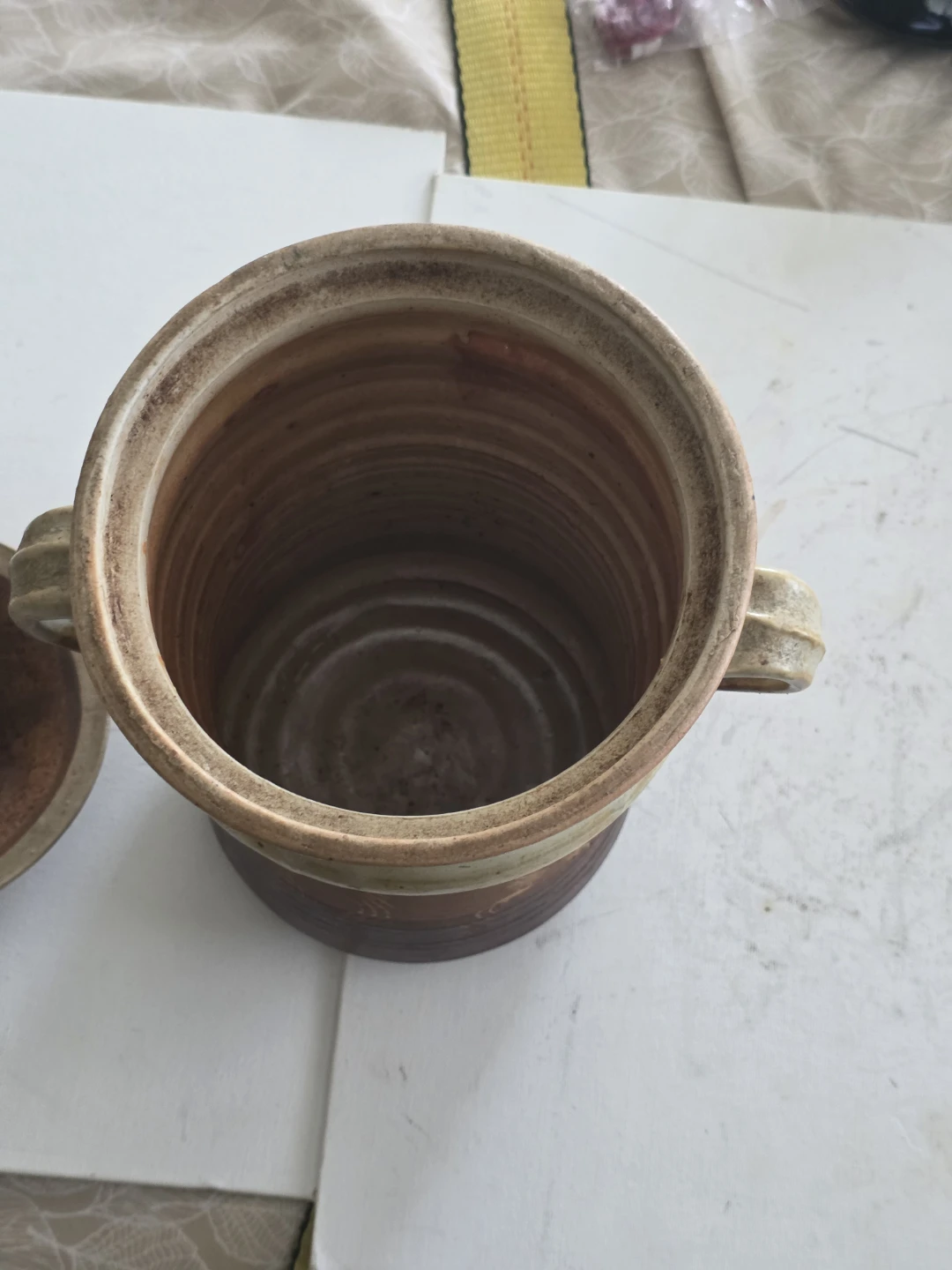 Pottery  lidded 6x 8 inches - photo 3