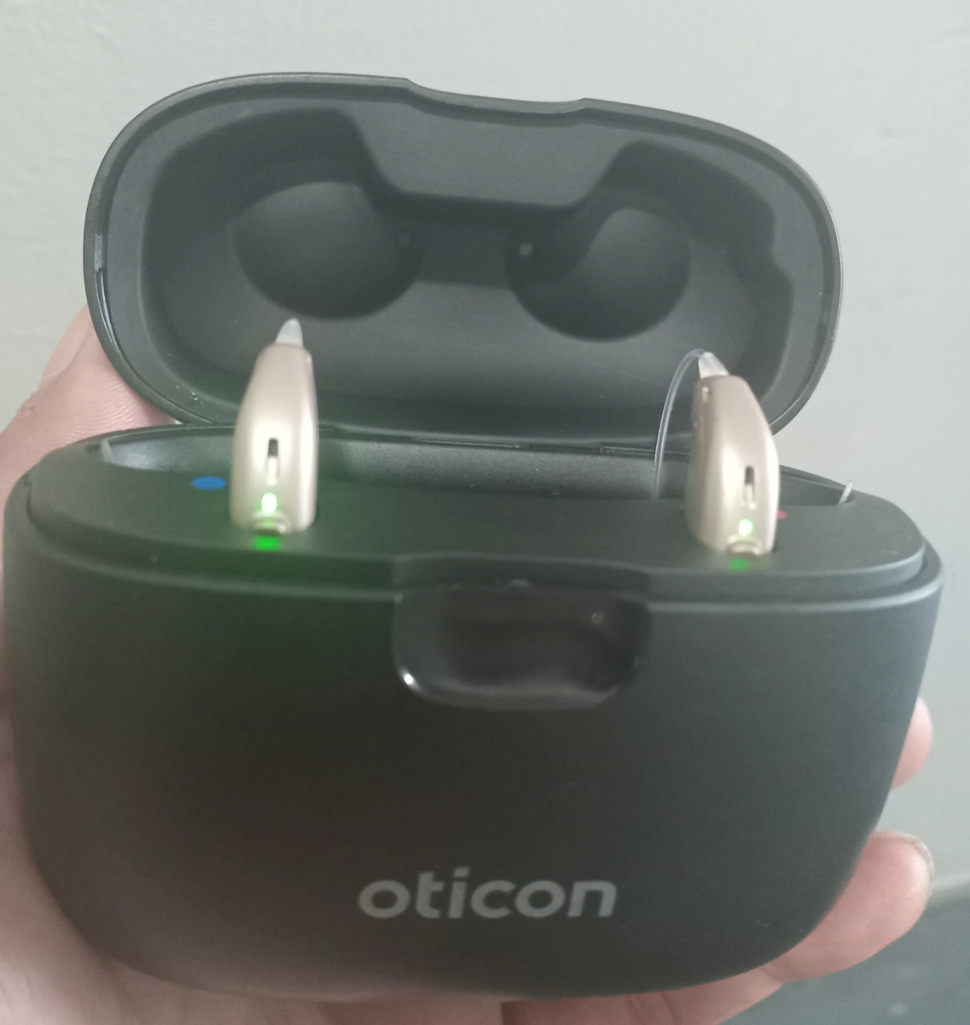 Oticon real 3  Hearing Aids with Charging Case