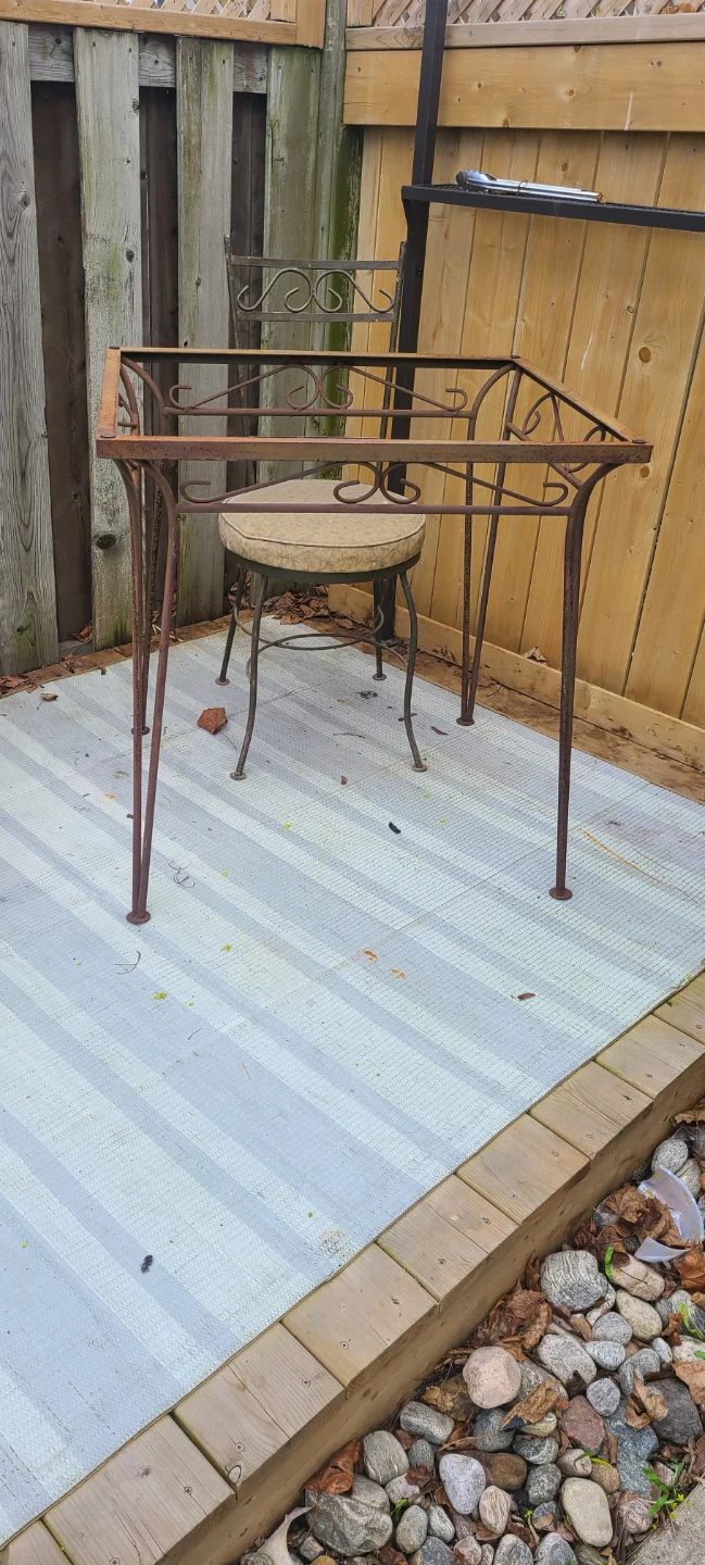 Vintage Wrought-iron Patio Set