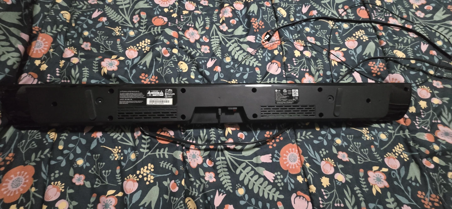 LG Sound Bar 2.1 Channel - photo 3