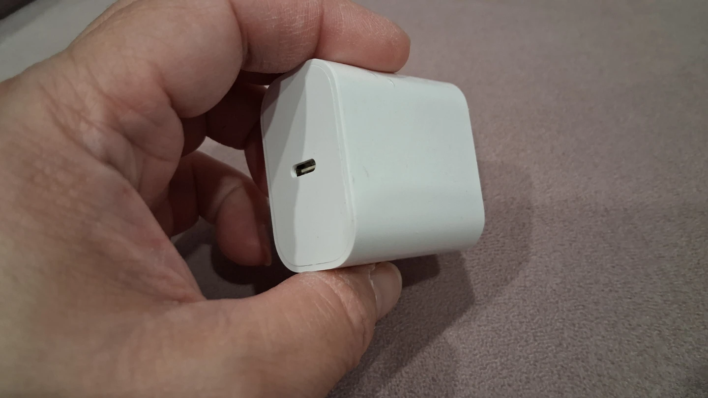 type C power adaptor 5V 2.4A