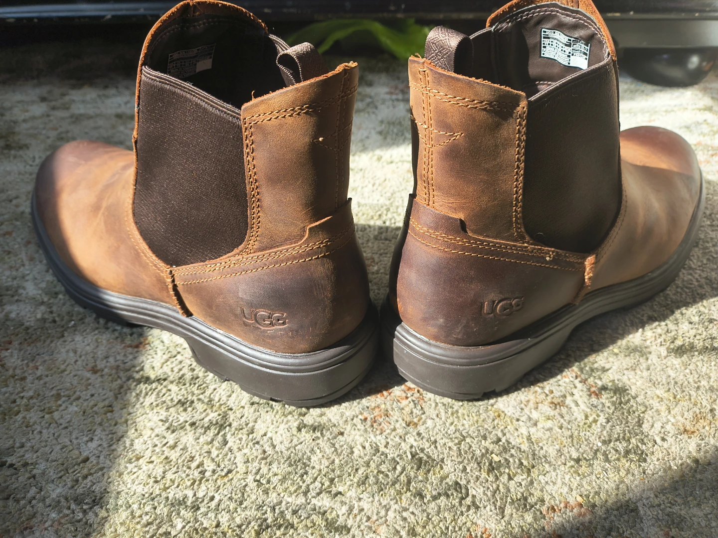 Ugg Men's Chelsea Boots - Brown Leather - Size 11 - photo 2
