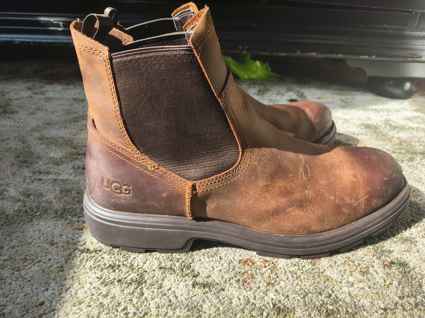 Ugg Men's Chelsea Boots - Brown Leather - Size 11 - photo 3