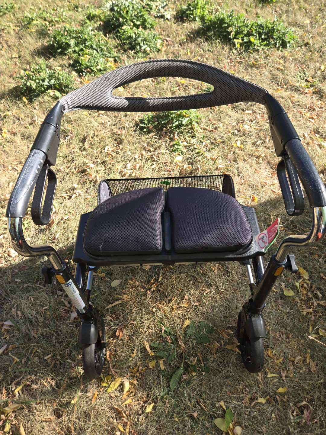 Mobility Walker with Seat - photo 2
