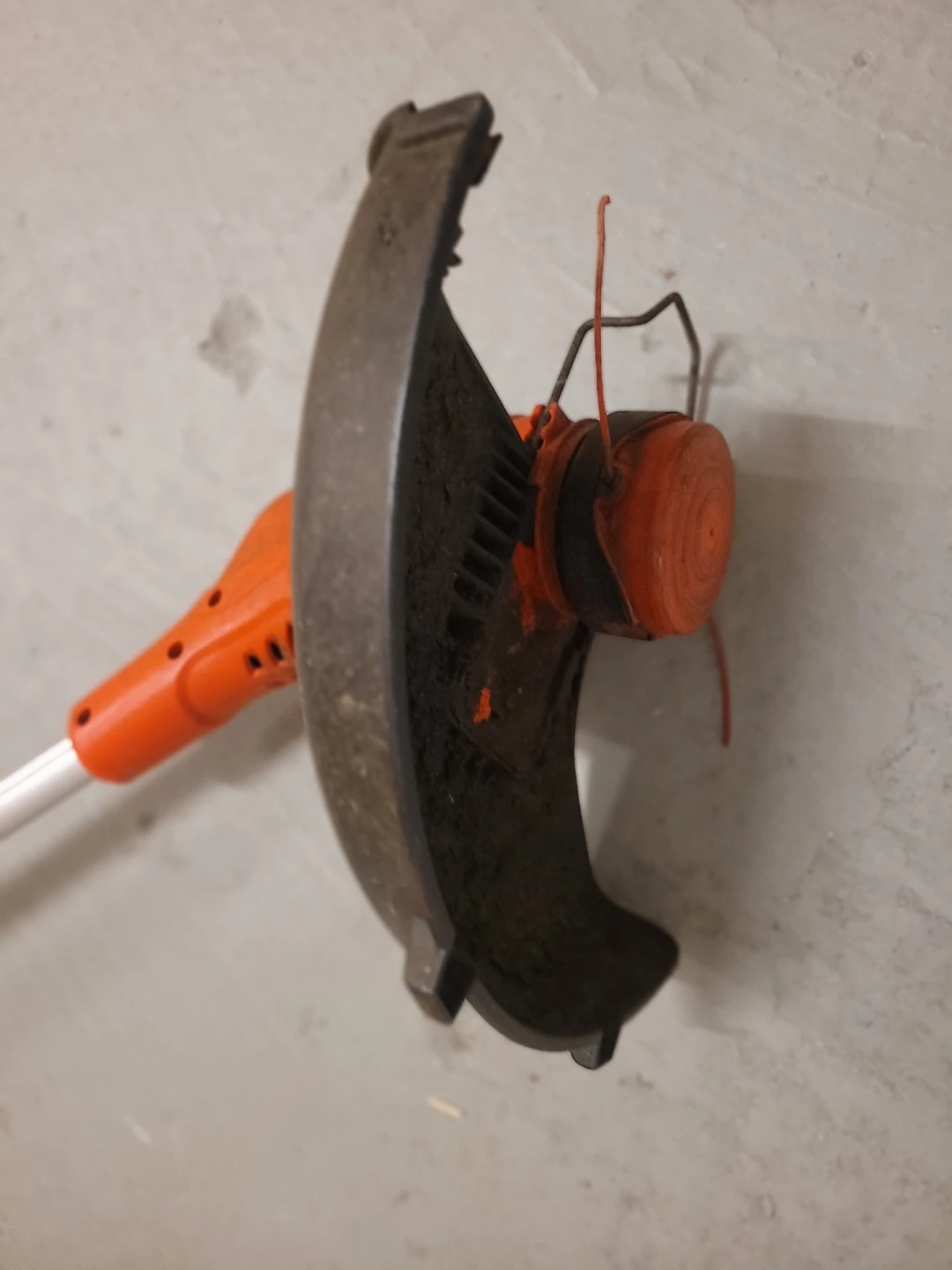 Black & Decker GH710 String Trimmer - photo 3