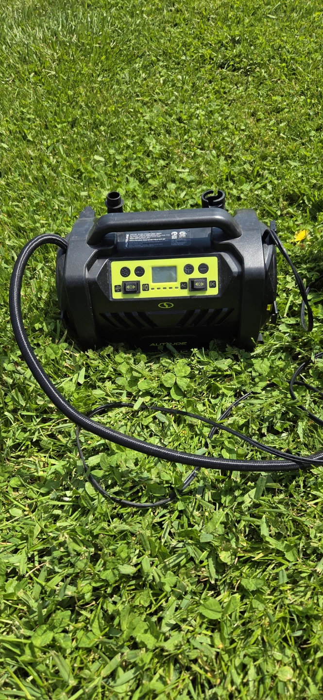 AUTOJOE 12V DC/120V AC Hybrid Inflator + Deflator - photo 2