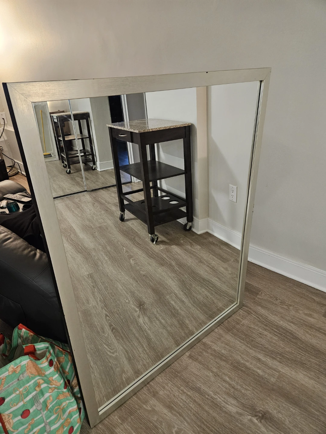 Kitchen Cart with Granite Top & Mirror - photo 4