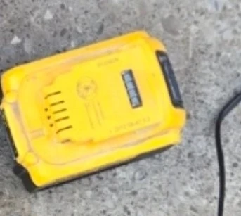 DEWALT 20V MAX Cordless Drill with Battery - photo 2