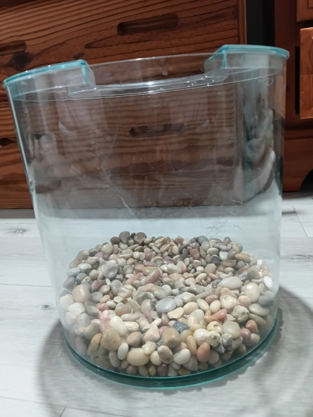 Clear Plastic Fish Bowl with Decorative Stones - photo 3