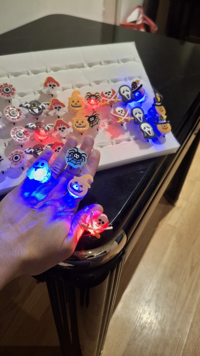 25 LED Flashing Halloween Ornaments Rings - photo 3